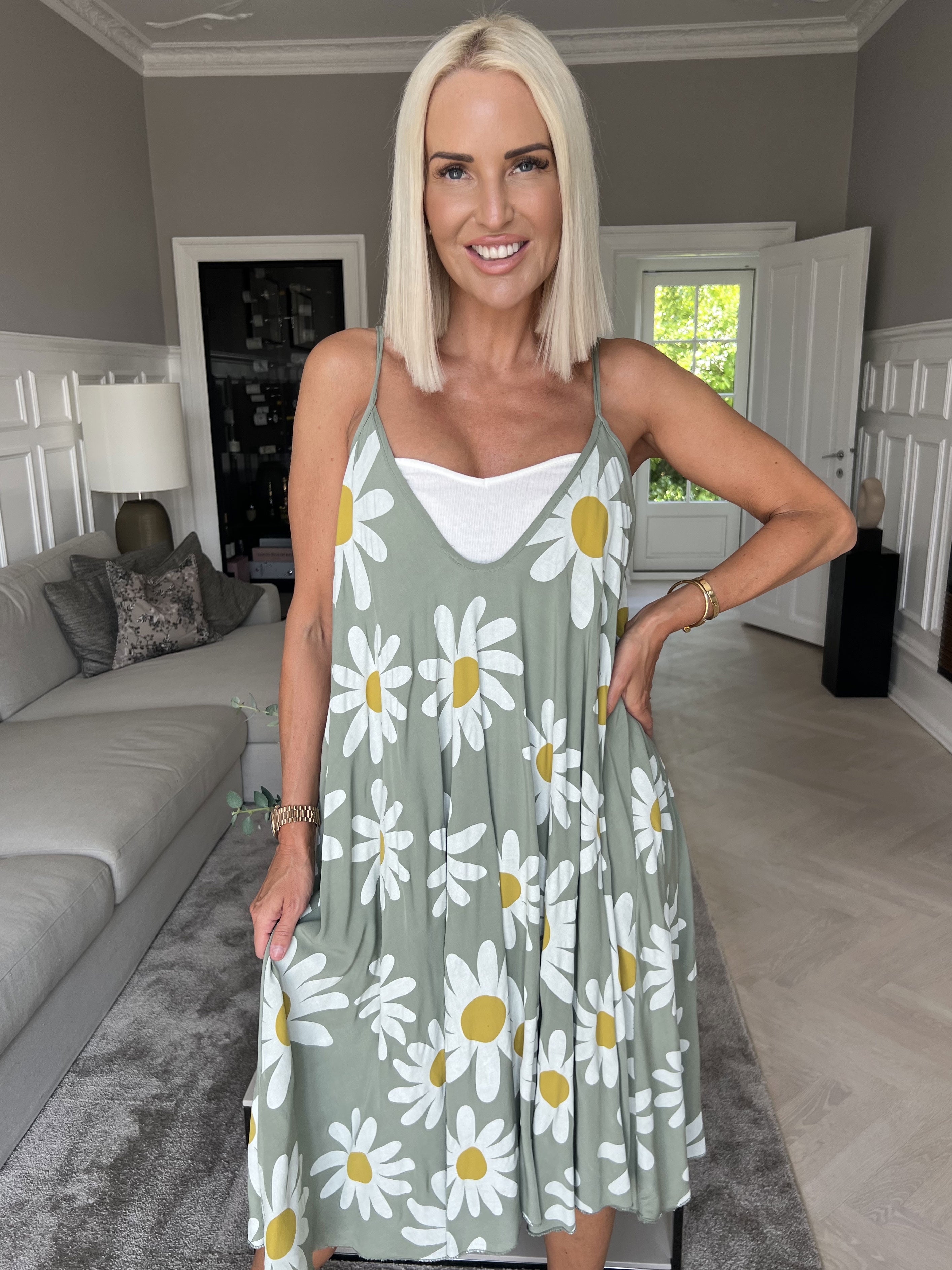 Maddie Sunflower - Sød stropkjole med blomstermotiver